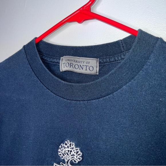 University of Toronto Y2K Tee shirt - Picture 3 of 4